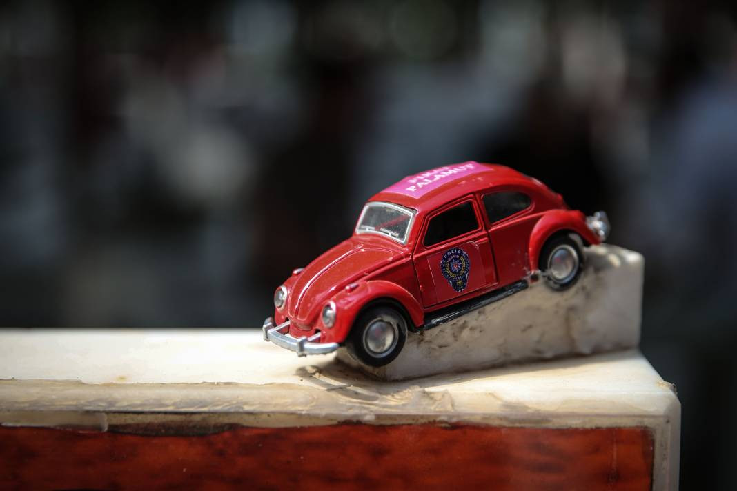 Bayram arifesinde şehitliklerde hüzün: Kahramanlara koştular - Resim: 22